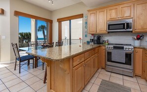 Private kitchen - Phoenix V 101 3 Bedroom Condo (Orange Beach)