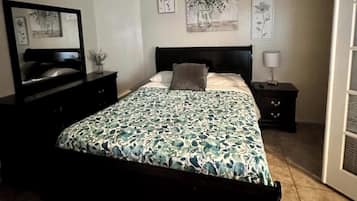 3 bedrooms, iron/ironing board, free WiFi, bed sheets