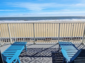 Property grounds - Oceanfront Second Floor Condo on the Boardwalk with Pool. Steps from the Ocean! El Capitan 204 (Ocean City)