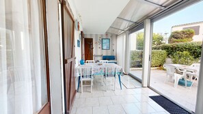Dining - Le Gouvernail Seaside getaway in Saint-Hilaire-de-Riez (Saint-Hilaire-de-Riez)