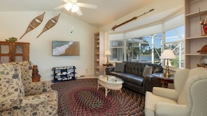 TV, offices - 1338 Jamacia Road - situated on the exclusive Island Country Club golf course. (Marco Island)