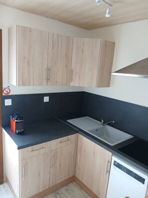 Fridge, microwave, oven, stovetop - In the heart of the Ecrins (Les Vigneaux)