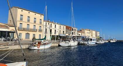 Maison vigneronne familiale de charme dans le centre de Marseillan, 12 couchages