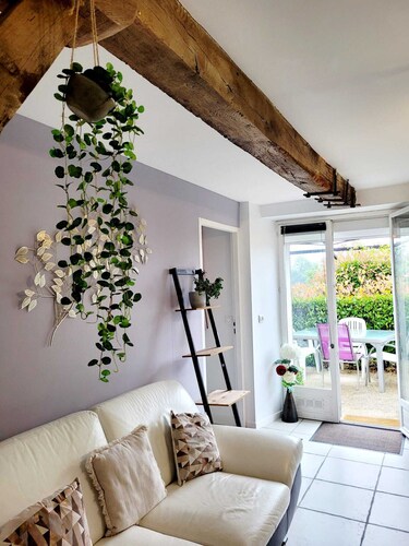 Quiet 2-star gîte, less than 2km from Dole town center