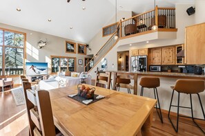 Dining - Secluded Alpine Getaway Minutes from Breckenridge (Blue River)