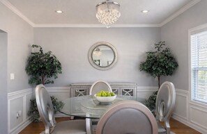 Dining - Modern Southern Charm managed by the REZORT group (Riverdale)