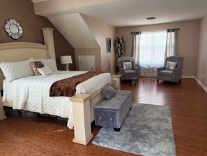 3 bedrooms, iron/ironing board, WiFi, bed sheets - Modern Southern Charm managed by the REZORT group (Riverdale)