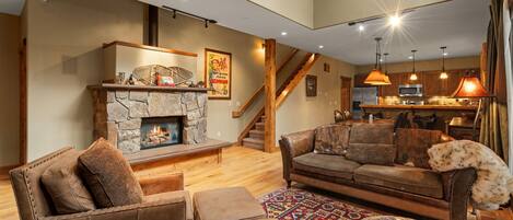 Smart TV, chimenea y estéreo