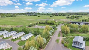 Exterior - Near Pool & Beach| Starlink Wi-Fi |3BR Seton Sands (Port Seton)