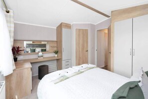2 chambres, lit parapluie, Wi-Fi, draps fournis