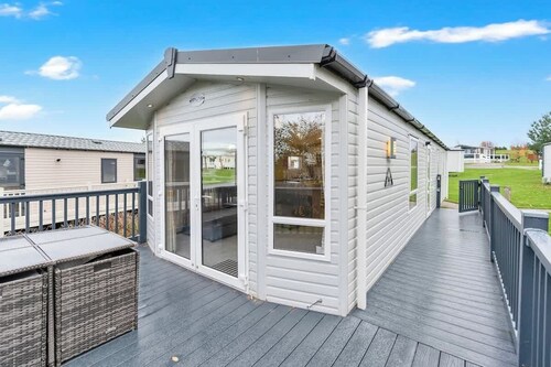 3BR Family Holiday Home | Walk to Beach | Wi-Fi