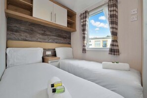 3 chambres, lit parapluie, Wi-Fi, draps fournis