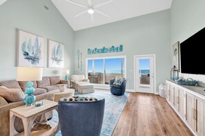 Smart TV - Beachfront | Pet Friendly | Private Boardwalk | Game Room (Gulf Shores)