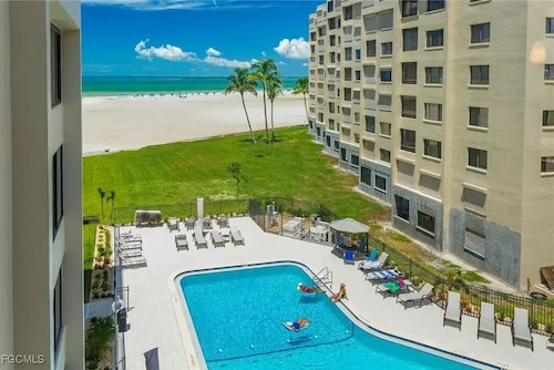 Condo on Beautiful Fort Myers Beach