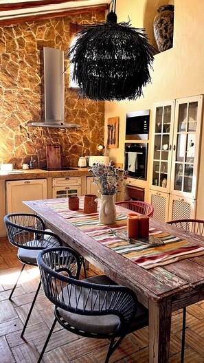 Dining - Charming Villa with pool on top of Marinha Beach (Lagoa)