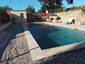Pool - GITE D'EMMA EN PROVENCE 2 PEOPLE AND 1 CHILD (Camaret-sur-Aigues)