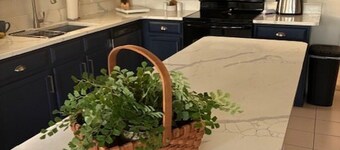 Perfect 3-bedroom house. 3 block walk to Spanish Springs Square.