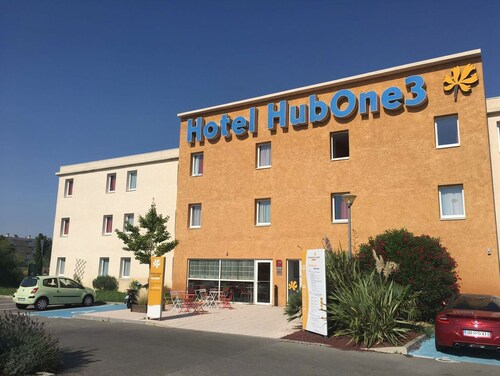 Hotel HubOne3 Istres