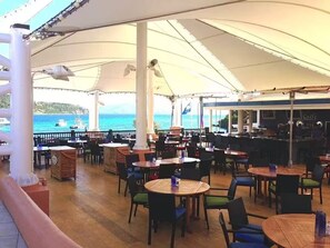 Outdoor dining - Spacious 3-bedroom Luxury Ritz Carlton condo in tranquil St Thomas (St Thomas)