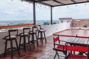 Outdoor dining - Colonial house in San Antonio, spectacular terrace privileged location (Cali)