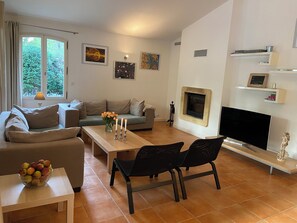 Smart TV, fireplace, DVD player - Fayence - Villa with private pool (Fayence)