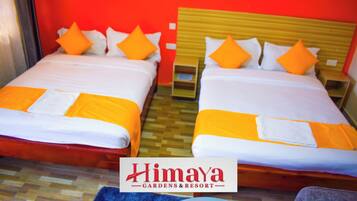 Dobbelt- eller tomannsrom, hageutsikt | Skrivebord, skrivebord for bærbar PC, blendingsgardiner og lydisolert