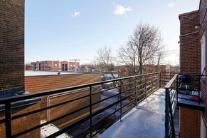 Property grounds - Elegant 2BR Retreat A Stylish Stay on MTL West (Montreal)