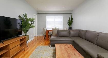 Spacious & Trendy 2BR â Live Montreal