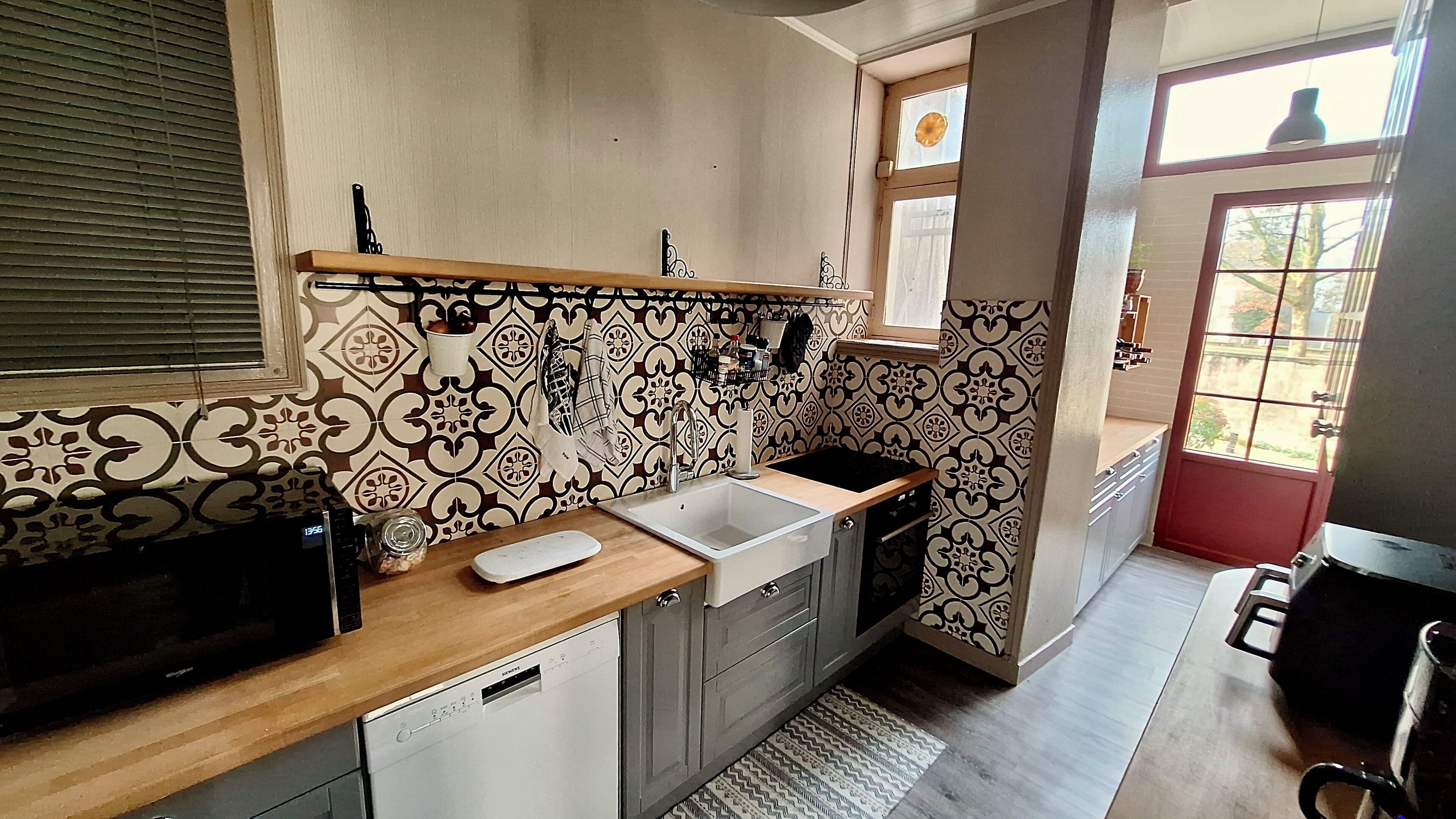 冰箱、微波炉、烤箱、炉灶