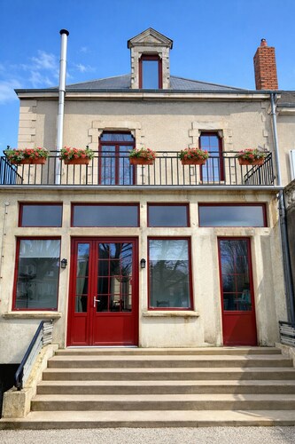 Charming 5 Bedroom French Country Retreat in Burgundy