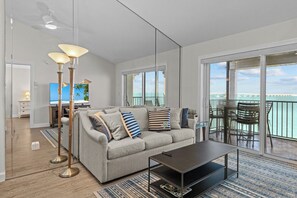 Smart TV - Bay Front Views, 2 bedroom 2 bath (Sanibel)