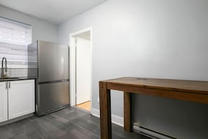 Interior - Bright & Stylish 2BR – Prime Stay on MTL (Montreal)