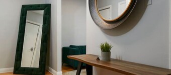 Modern Living – A Trendy 2BR in Montreal