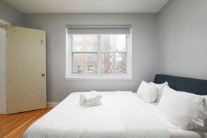 1 chambre, bureau, fer et planche à repasser, Wi-Fi