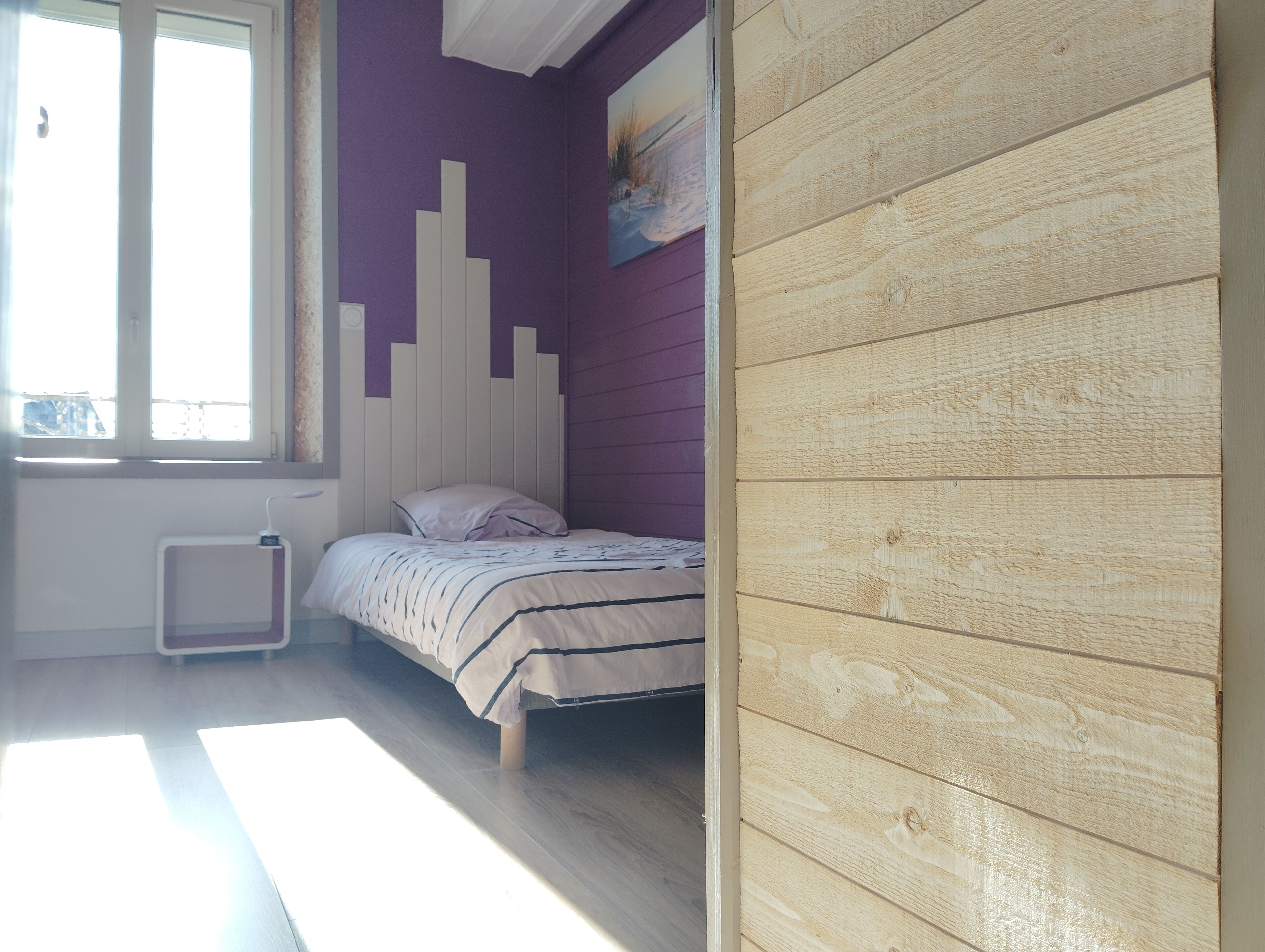 3 bedrooms, desk, iron/ironing board, travel crib