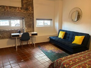 Interior - Charming Old Town Apartment with Stunning City Views (Panamá)