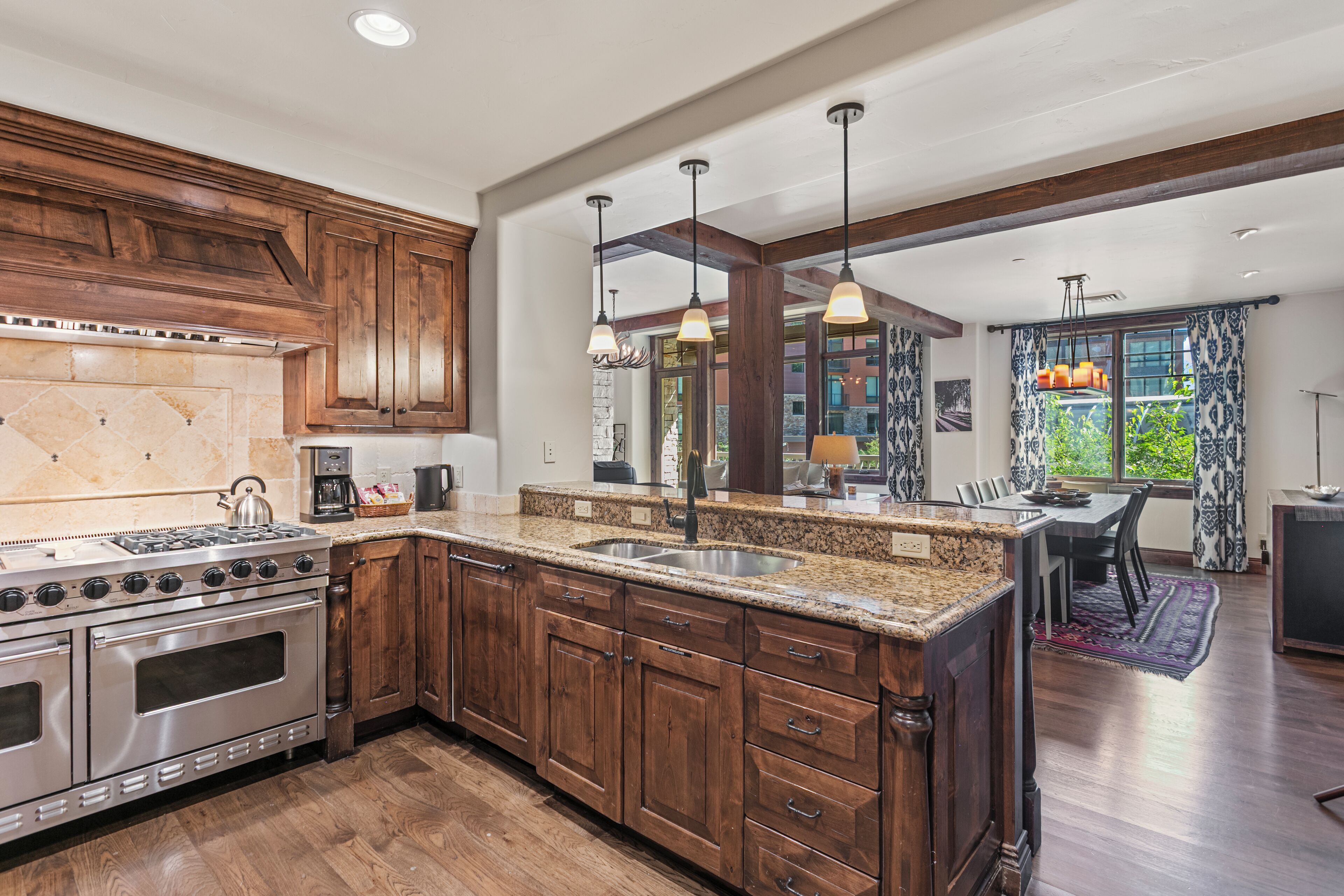 Fridge, microwave, oven, coffee/tea maker