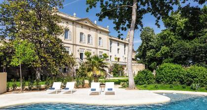Château de Collias - 8 rooms - 3 Shows -Swimming pool - Park - Uzès-Pont du Gard