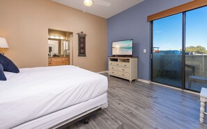 4 bedrooms, iron/ironing board, free WiFi, bed sheets - Phoenix V 101 | Gulf Front Corner Unit (Orange Beach)