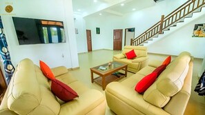 Living area - Villa Noble Horizon - Tranquil 2-Bedroom Green Retreat Near the Sea (Uragasmanhandiya)