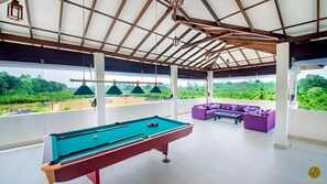 Games room - Villa Noble Horizon - Tranquil 2-Bedroom Green Retreat Near the Sea (Uragasmanhandiya)
