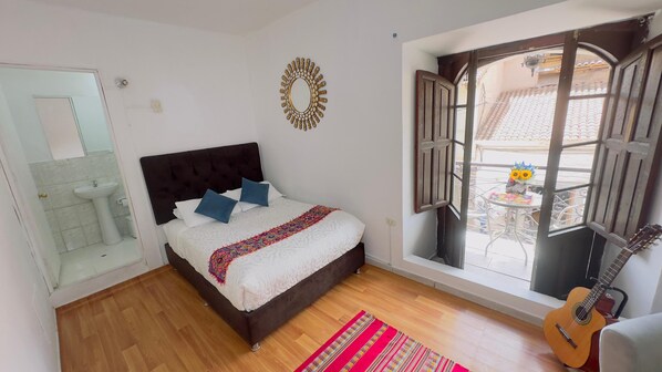 Standaard kamer, balkon, uitzicht op stad | Gratis wifi