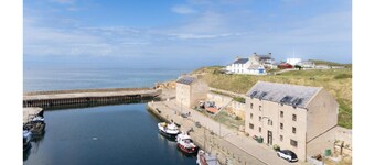 Harbour Haven – Sea View Apartment by the Beach, Burghead