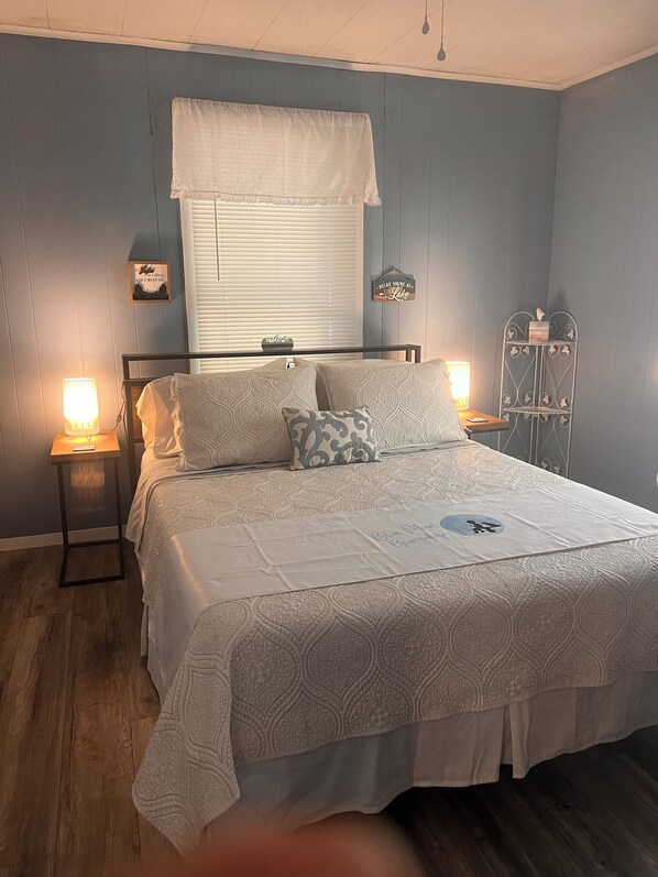 2 dormitorios, tabla de planchar con plancha, wifi gratis y ropa de cama