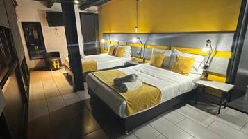 Deluxe Quadruple Room, 2 Double Beds, Mountain View