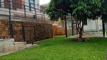 Luksusleilighet, terrasse, byutsikt | Hageutsikt