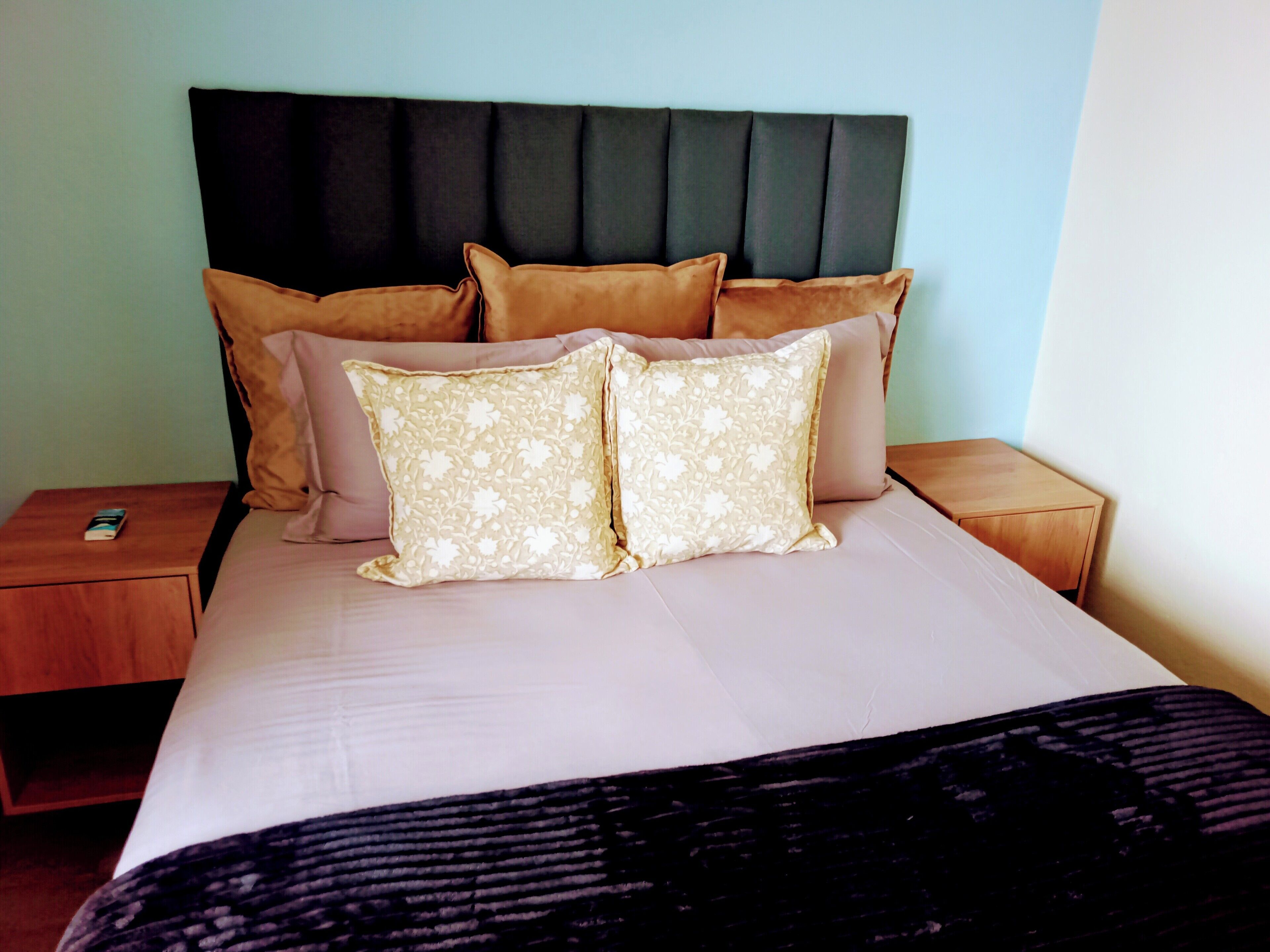 Apartamento standard, varanda, vista para o pátio | Ferros/tábuas de passar roupa, Wi-Fi de cortesia, roupa de cama