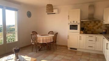 Family Apartment, Valley View | Dining