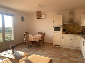 อพาร์ทเมนท์สำหรับครอบครัว, วิวหุบเขา | ร้านอาหาร