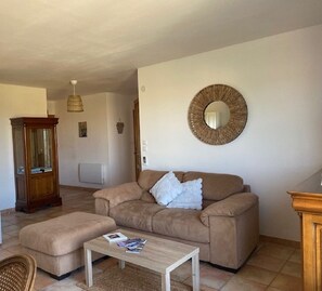 Family Apartment, Valley View | Living area - PROVENCE DODO (Valensole)